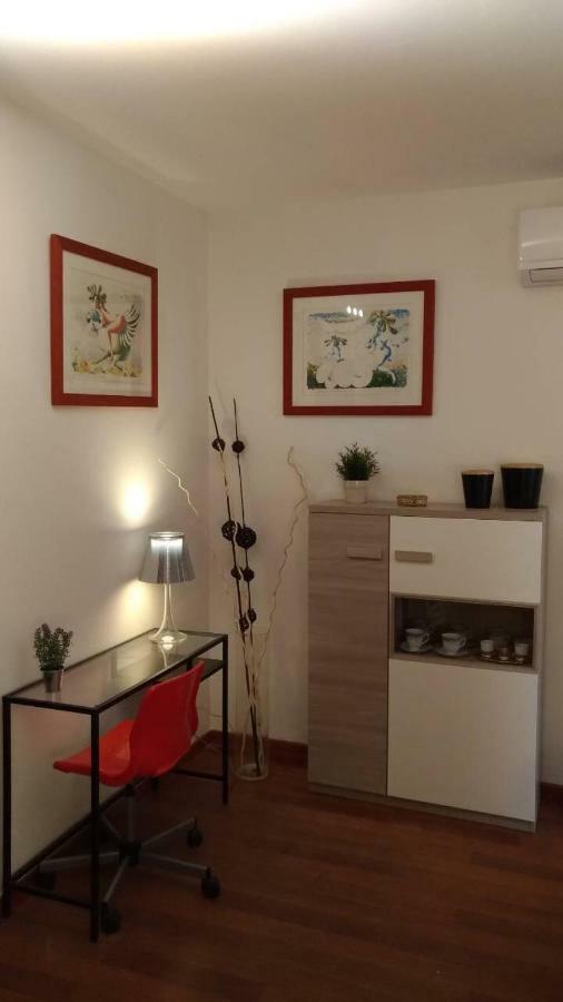 カターニアA Casa Di Loriアパートメント エクステリア 写真